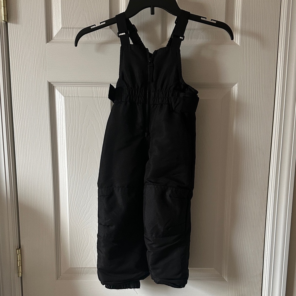 Black baby toddler Snow suit, black size 2T